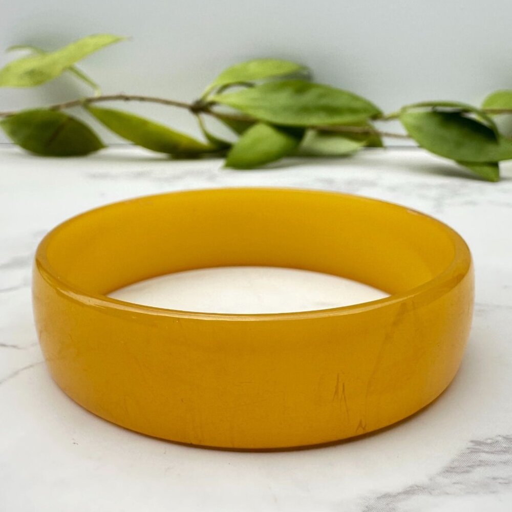 Vintage 1930s Egg Yolk Bakelite Bangle Bracelet, Collectible Vintage Jewelry